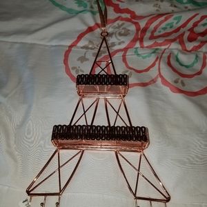 This a Paris tower jewelry holder